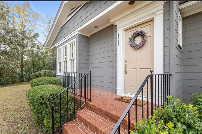 Photo - 2014 Golf Terrace Dr House