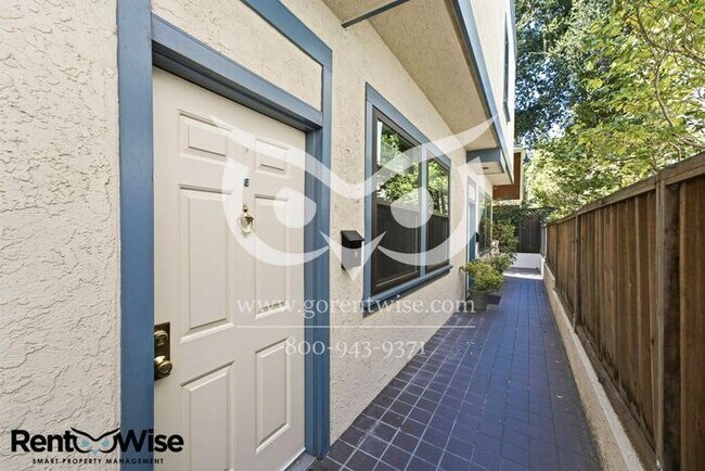 Photo - 656 Cedar St (San Carlos, CA) House