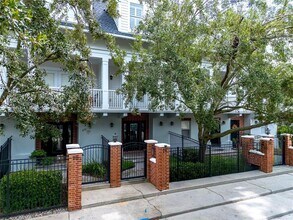 Building Photo - 2442 W Mississippi Ave