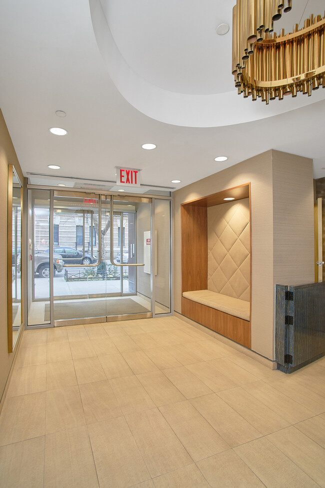 Lobby - 171 W 131st St