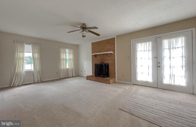 Building Photo - 109 Morris Dr