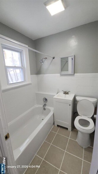 Foto del edificio - 180 Vassar Ave