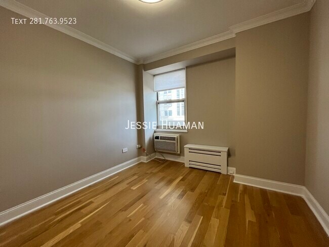 Foto del edificio - 80 N Moore St