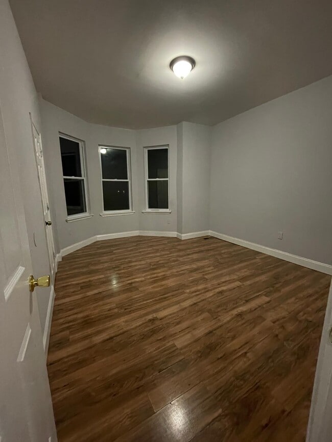 Building Photo - 628 N 55th St