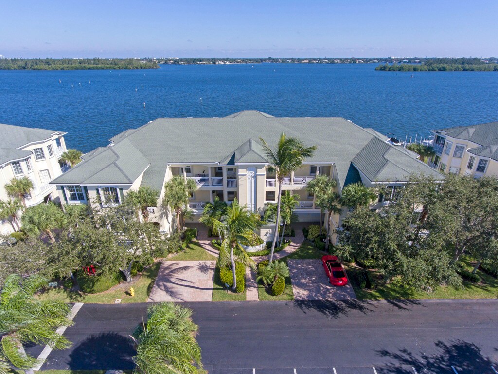 Primary Photo - 1900 Tarpon Ln