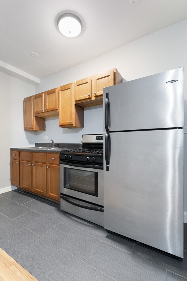 Foto del edificio - 5860 N Kenmore Ave