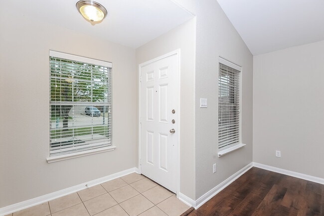 Building Photo - 629 Misty Mountain Dr