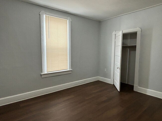 Foto del edificio - 332 N Arsenal Ave