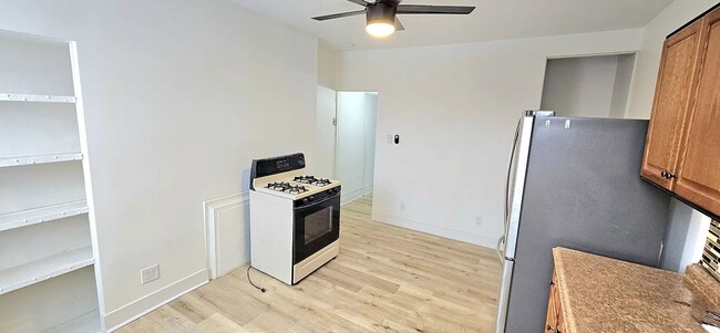 Building Photo - 272 Butler St
