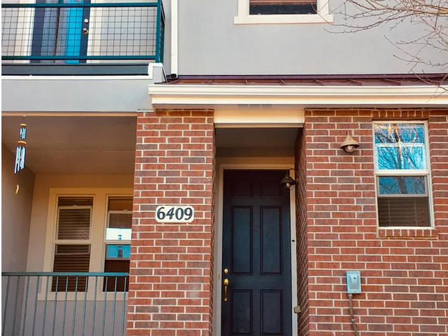 Foto del edificio - 6409 S Potomac St