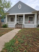 Building Photo - 925 12th St