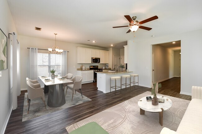 Building Photo - 28 Paces Run