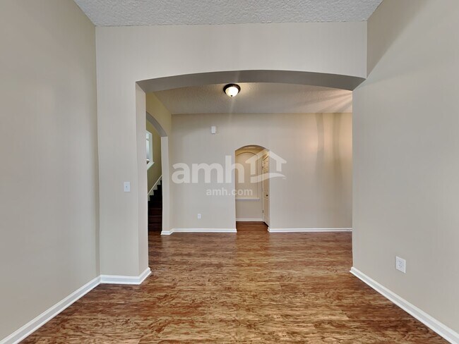 Foto del edificio - 2859 Pebblewood Ln