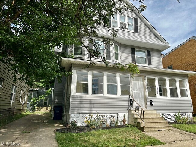 Building Photo - 1855 W 65th St