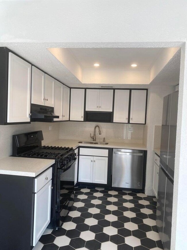 Foto del edificio - 3031 E Missionwood Ln