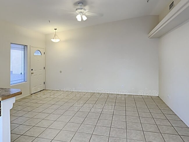 Building Photo - 2790 Palisades Dr