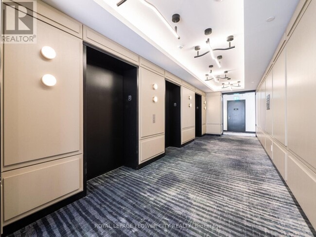 Building Photo - 3220 William Coltson Ave