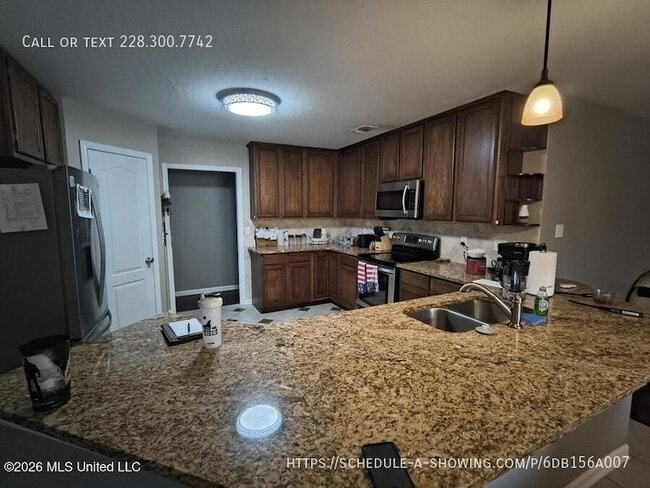 Foto del edificio - 14348 Atwood Cove