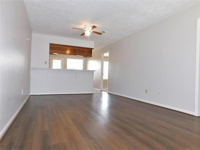 Foto del edificio - 1711 Hazelwood St