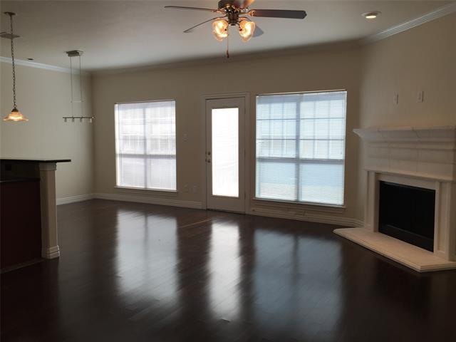Building Photo - 1221 Plaza Way