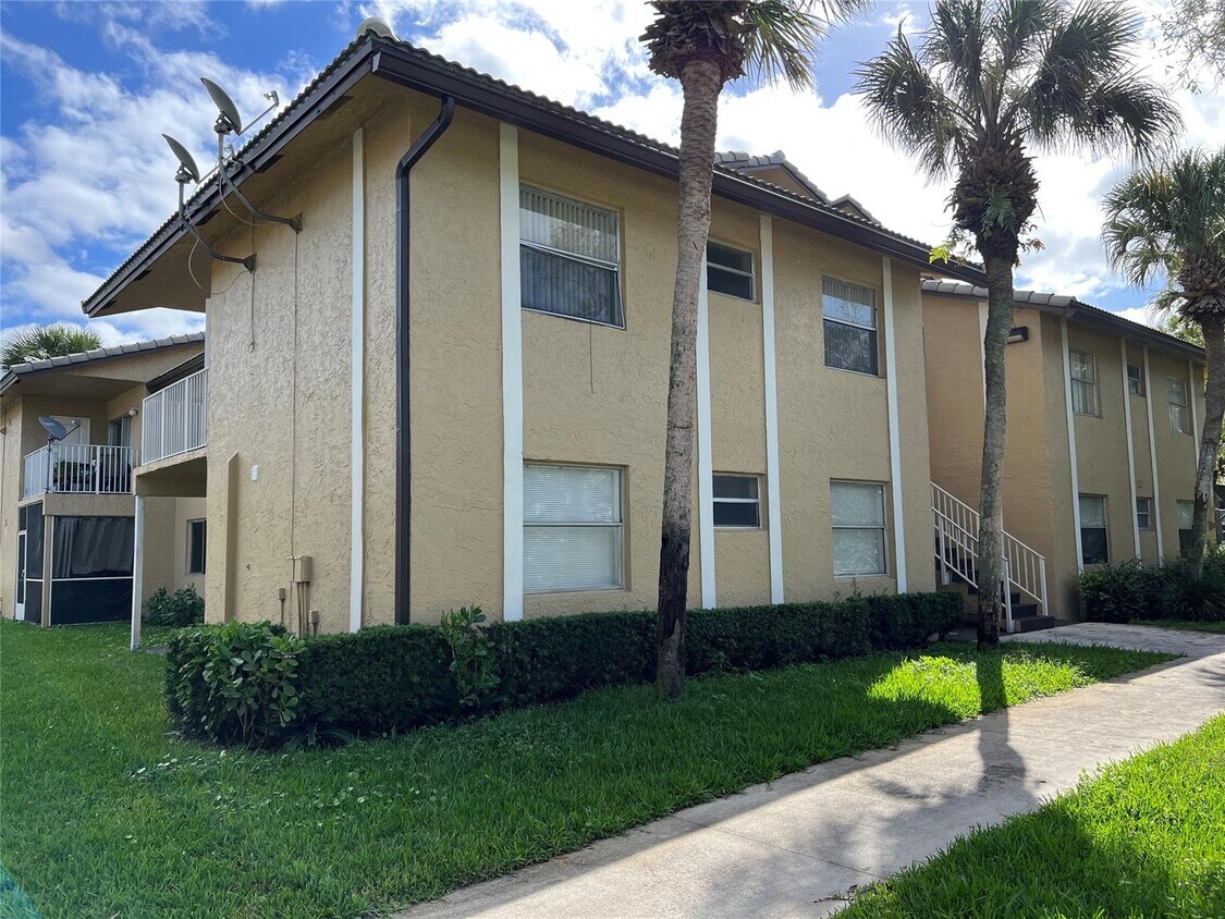 11576 NW 44th St Unit 11576, Coral Springs, FL 33065 Condo for Rent