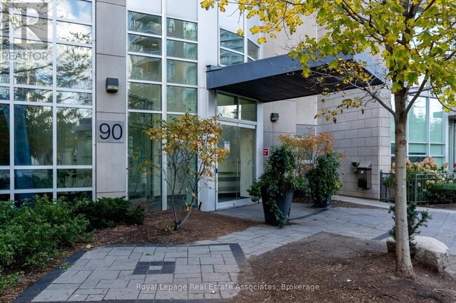 Building Photo - 90-2490 Absolute Ave