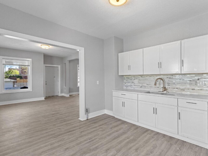 Foto del edificio - 812 E Burleigh St