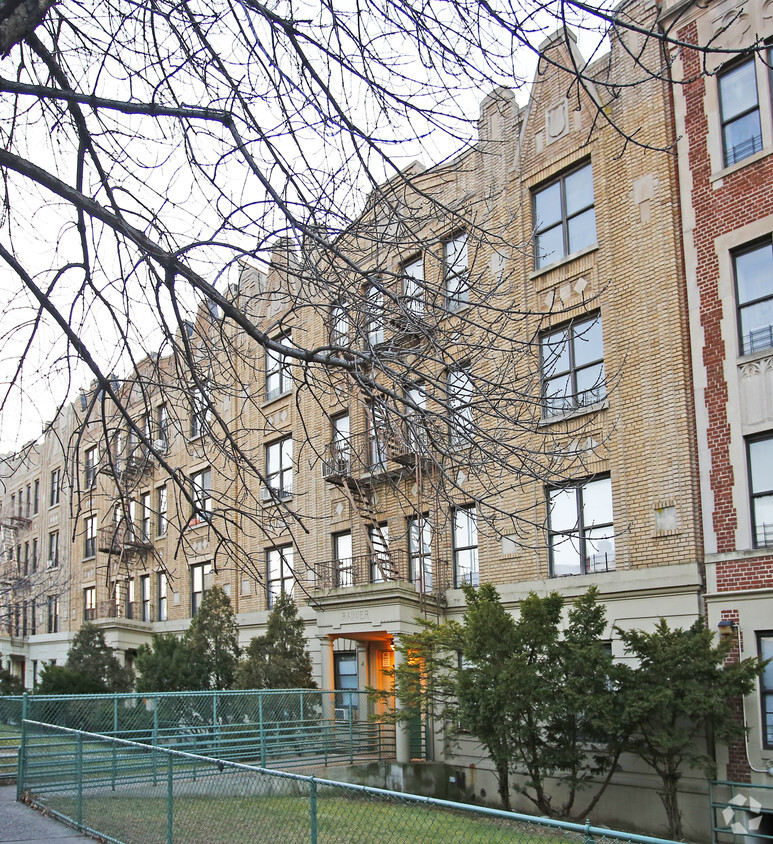 Foto del edificio - 1004 Eastern Pky
