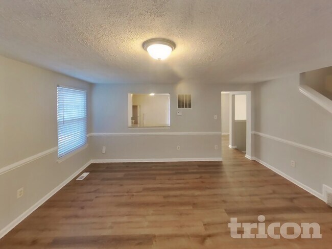 Foto del edificio - 2551 Log Mill Ct