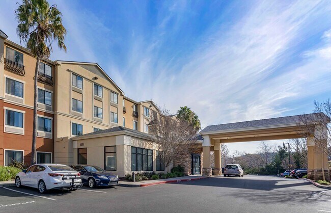 Foto del edificio - Furnished Studio-San Rafael - Francisco Bl...