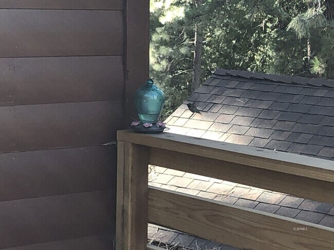 Foto del edificio - 54100 Pine Crest Ave