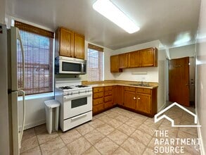 Building Photo - 3531 W Dickens Ave