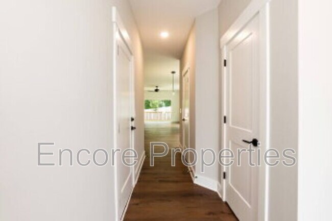 Foto del edificio - 1406 Gearwood Ave