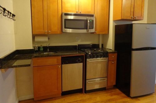 Foto del edificio - 334 E 11th St