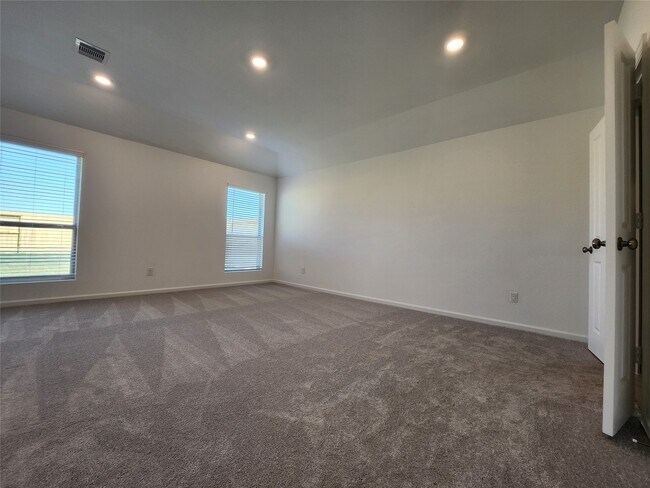 Building Photo - 2411 Lemon Grass Dr