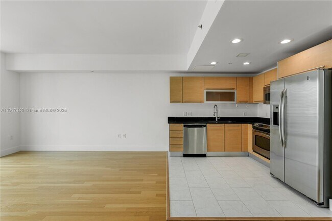 Building Photo - 950 Brickell Bay Dr