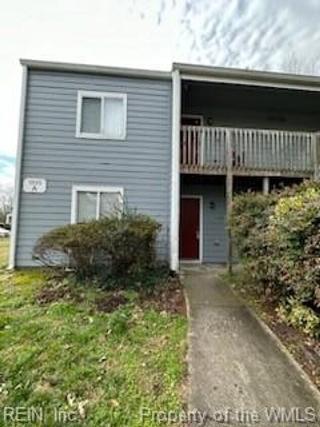 Foto principal - 2 Bed 1 Bath Condo