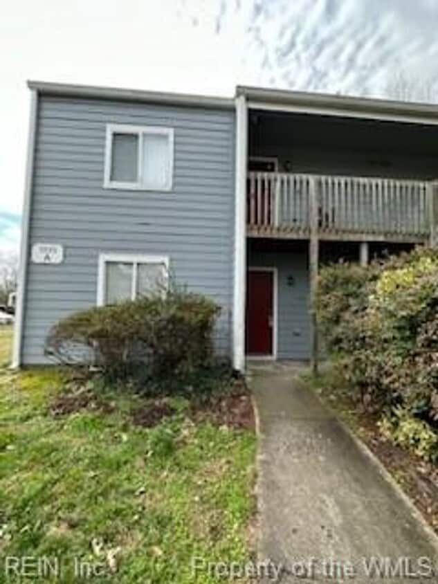 Primary Photo - 2 Bed 1 Bath Condo