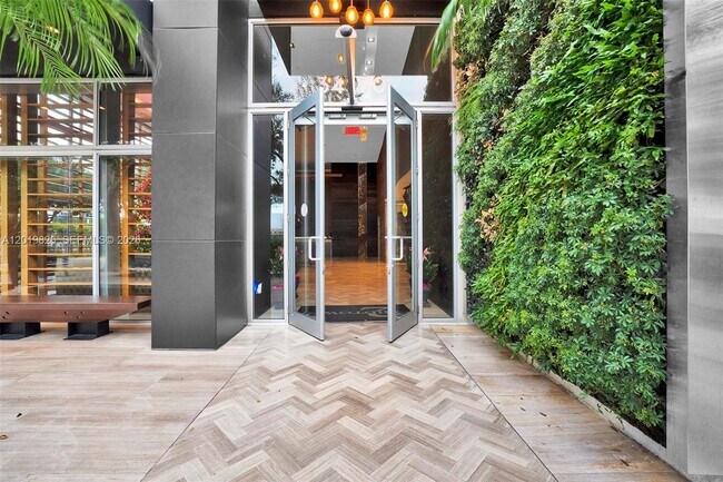 Foto del edificio - 3470 E Coast Ave