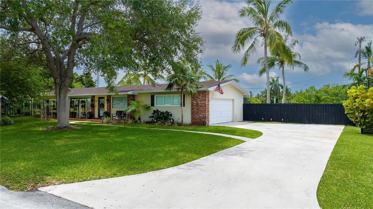 Primary Photo - 7940 SW 139th Ter