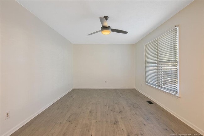 Foto del edificio - 205 Brookford Ct