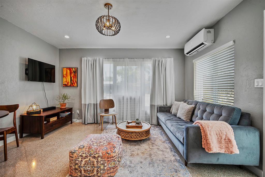 Foto principal - 1215 NE 17th Ave