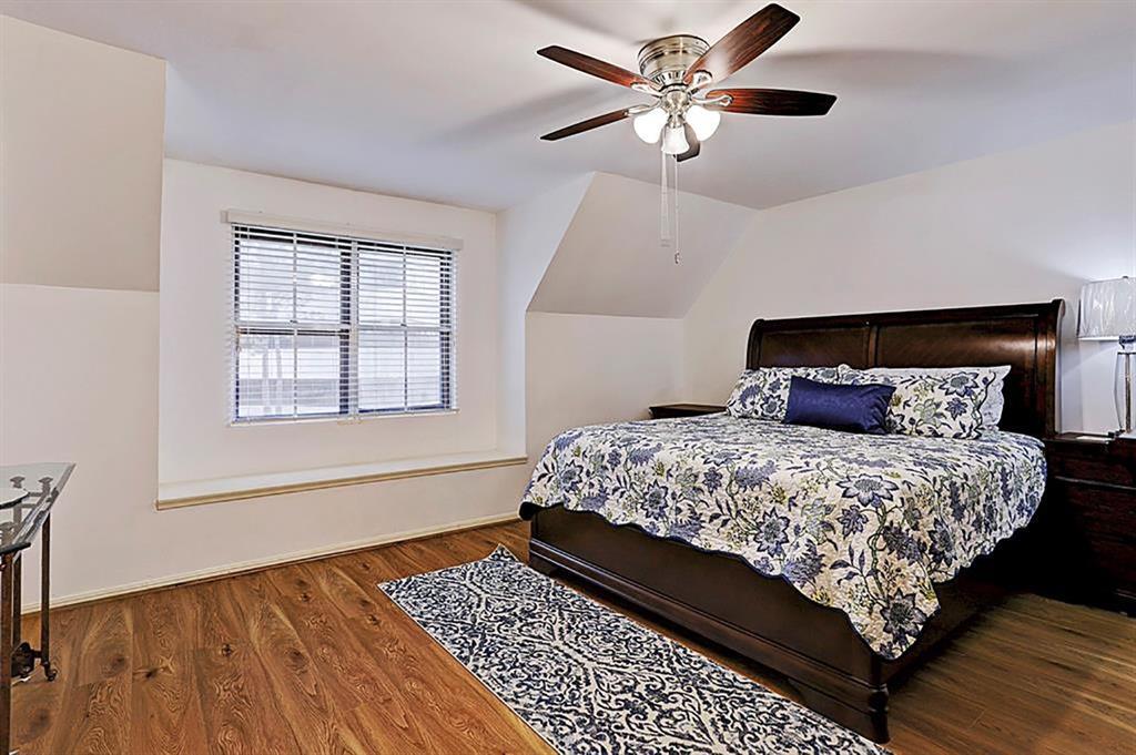 Foto del edificio - 14715 Barryknoll Ln