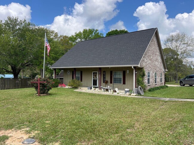 Building Photo - 201 Patrice Cir