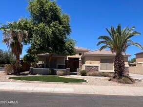 Building Photo - 15494 W Meadowbrook Ave