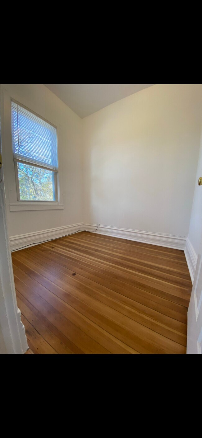 Foto del edificio - 3139 N Oakley Ave