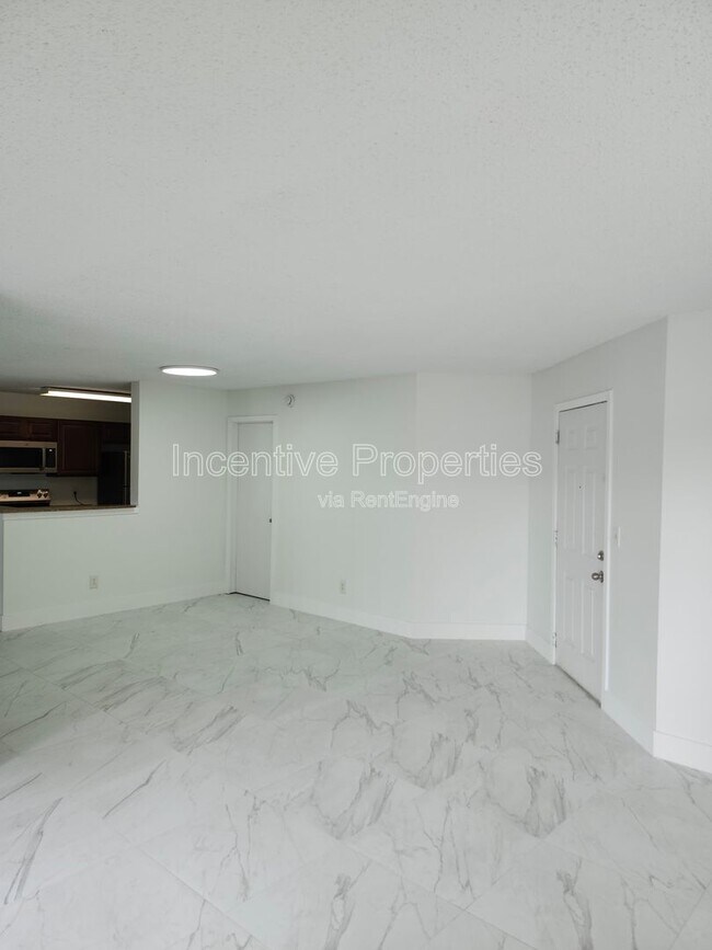 Foto del edificio - 2260 Cascades Blvd