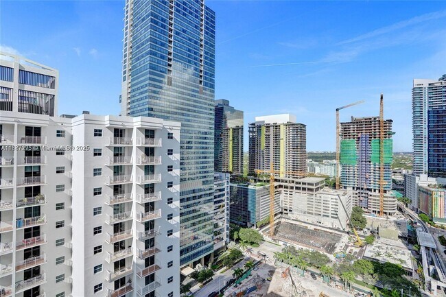 Foto del edificio - 170 SE 14th St