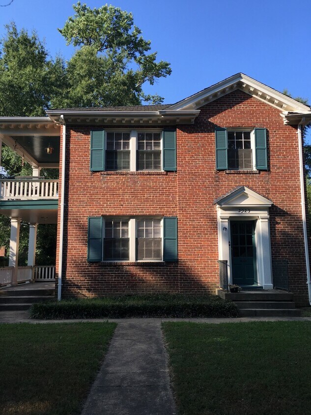 Primary Photo - 3923 Park Ave