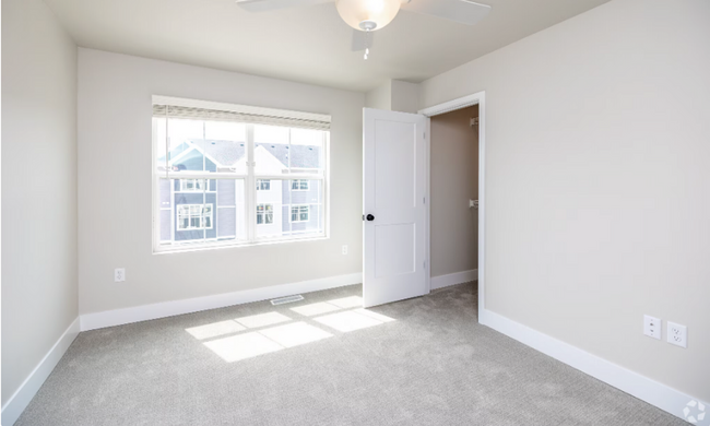 Foto del interior - Grand Valley Townhomes